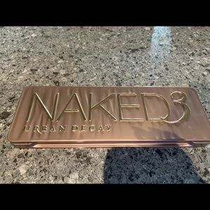 ✨ Urban Decay Naked 3 palette
